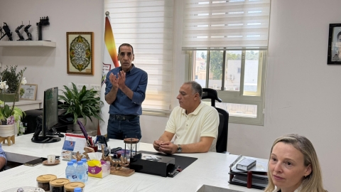 بلدية كفر قرع تعقد اجتماع عمل مع نائبة المدير العام في وزارة الصحة لبحث قضايا ومشاريع صحة الجمهور